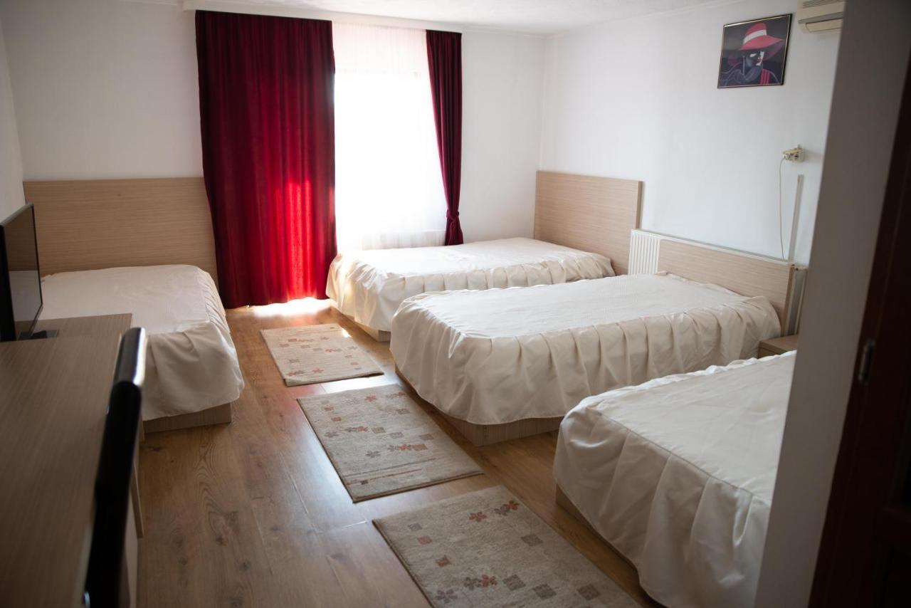 Motel Moara Veche Săcălăşeni Exteriör bild