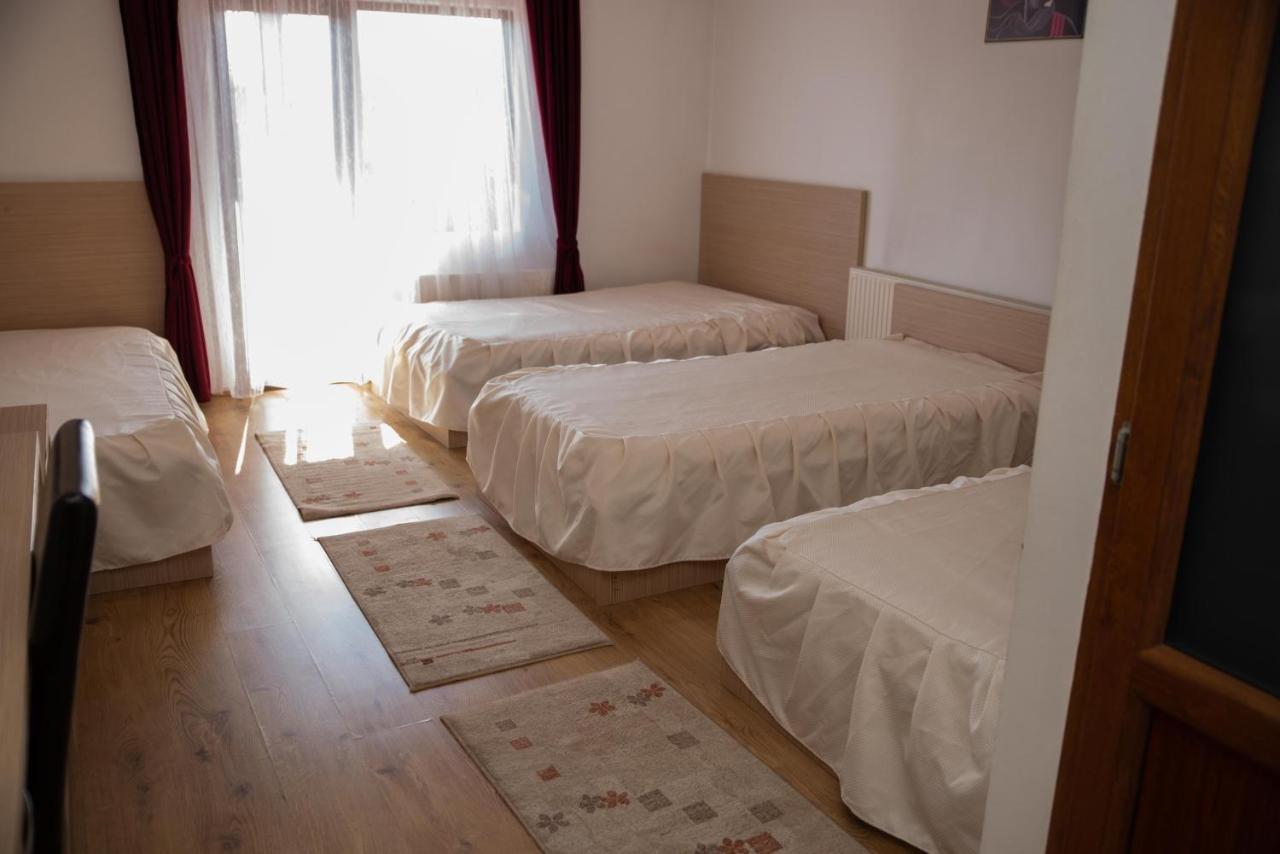Motel Moara Veche Săcălăşeni Exteriör bild