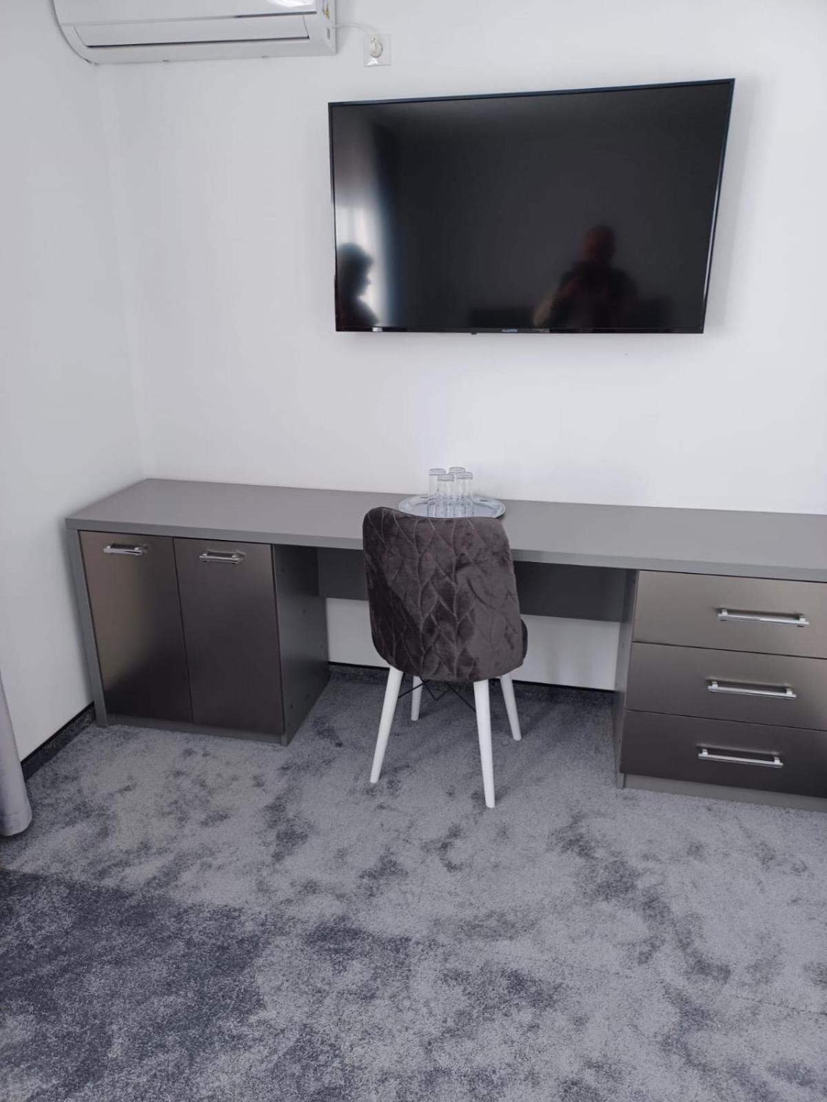 Motel Moara Veche Săcălăşeni Exteriör bild