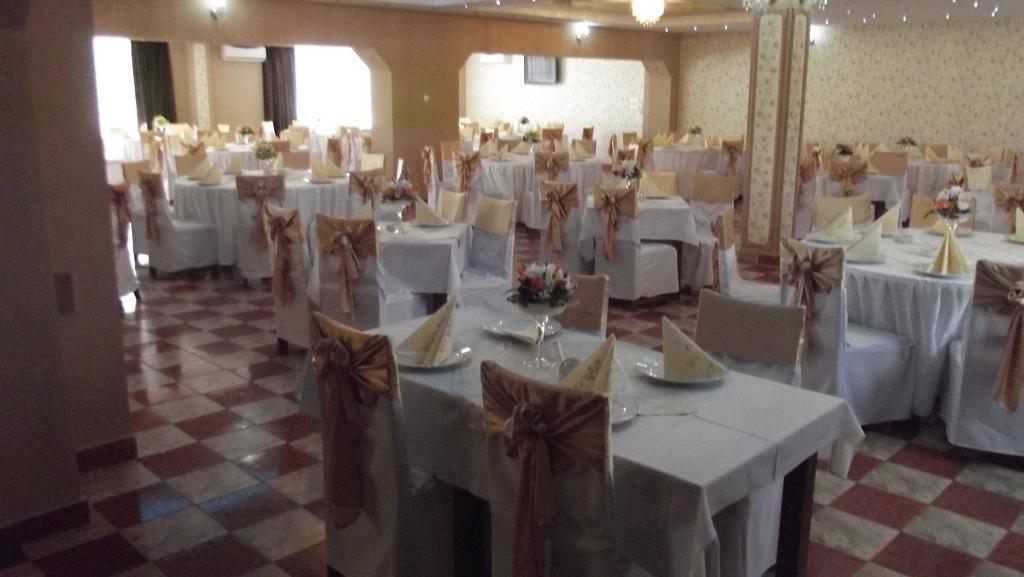 Motel Moara Veche Săcălăşeni Exteriör bild